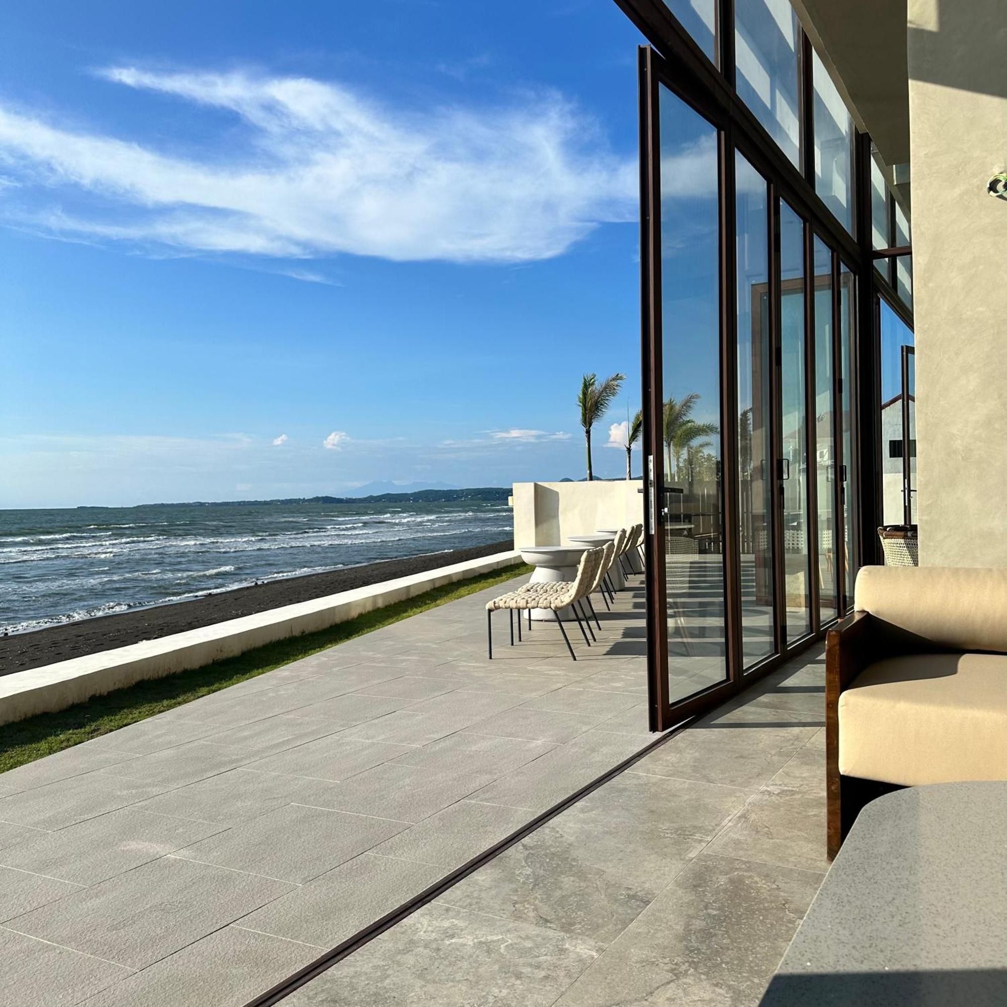 Tana Beach Villas Lian Eksteriør bilde