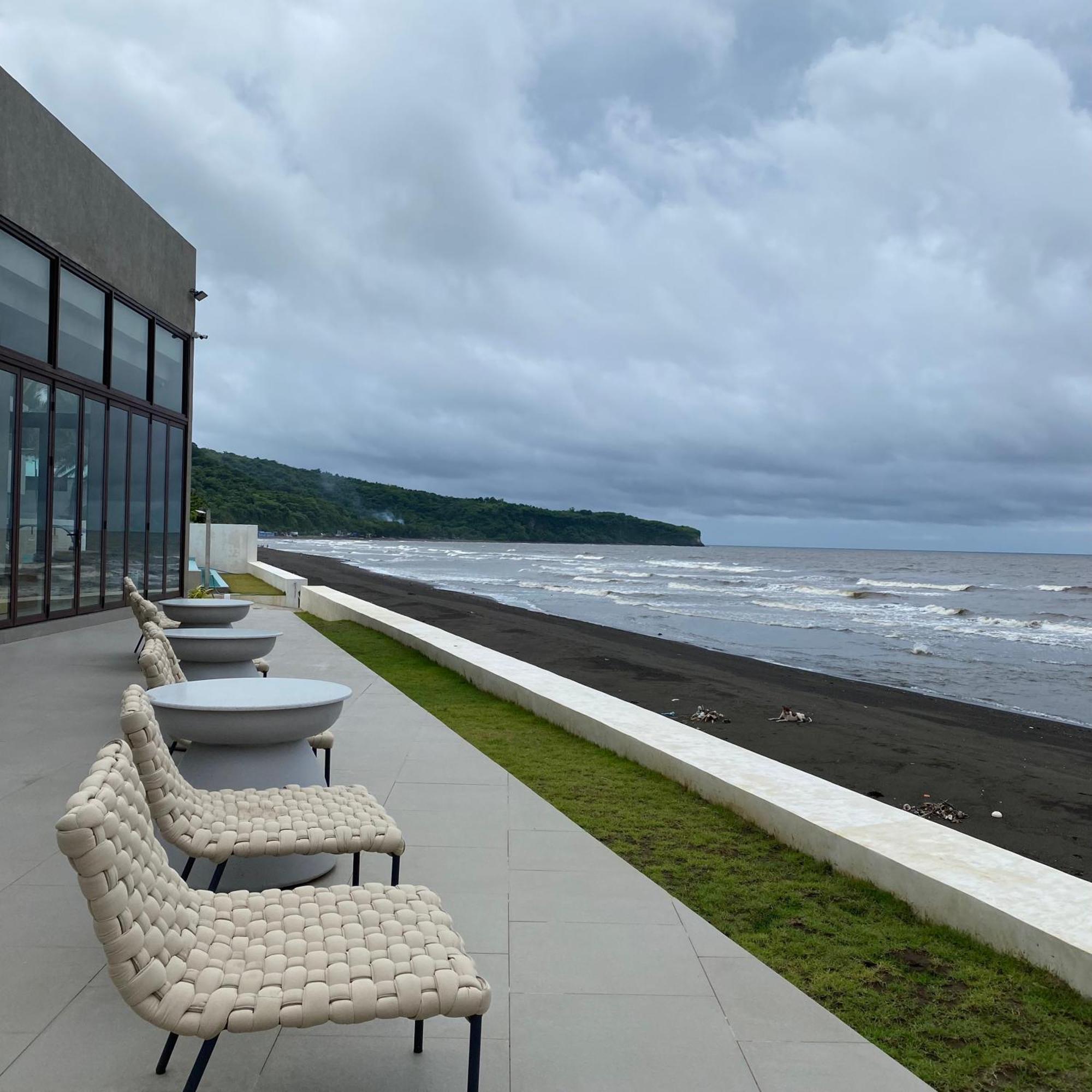 Tana Beach Villas Lian Eksteriør bilde